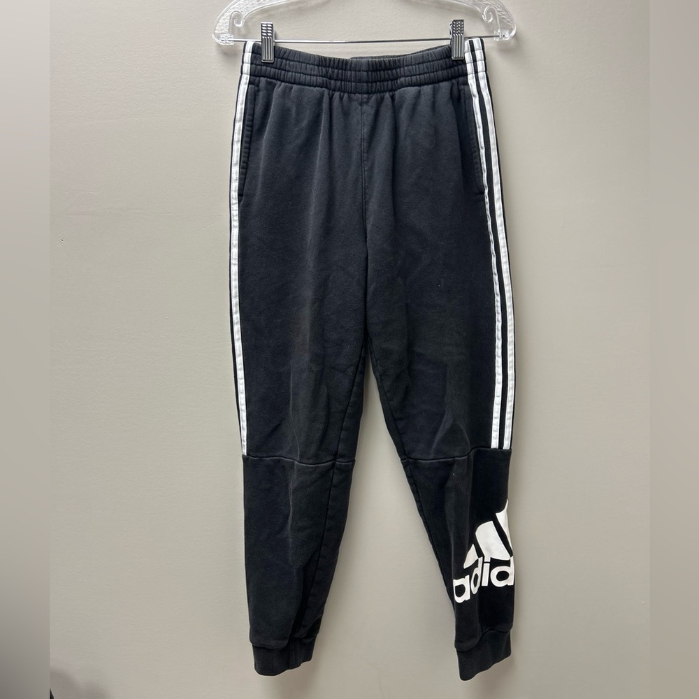 Adidas Black Essential’s Logo Colorblock Cuff Sweatpants